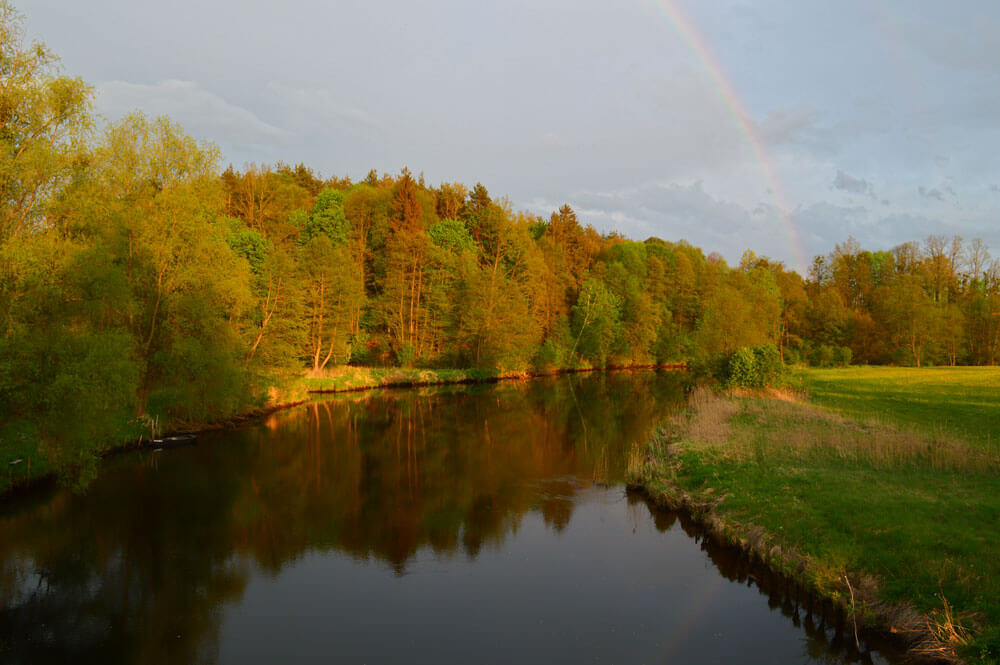 tęcza nad rzeką Wdą przy agroturystyce z wyżywieniem w Borach Tucholskich
