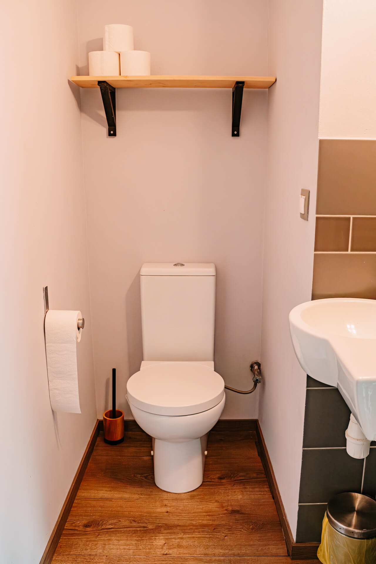 toaleta w apartamencie w całorocznej agroturystyce z wyżywieniem w Borach Tucholskich
